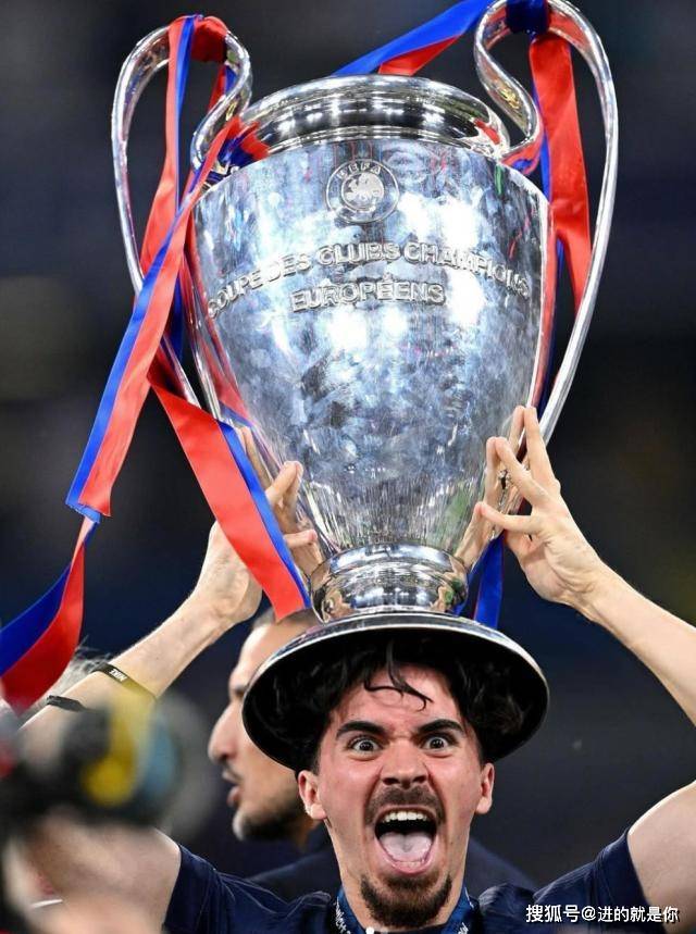 大巴黎指挥家 世界最好中场 维蒂尼亚难拿金球奖